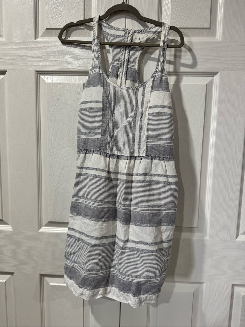 Lou & Grey White and Gray Striped Sleeveless Dress